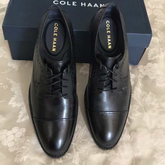 COLE HAAN Buckland Cap Toe Oxford - Picture 7 of 8